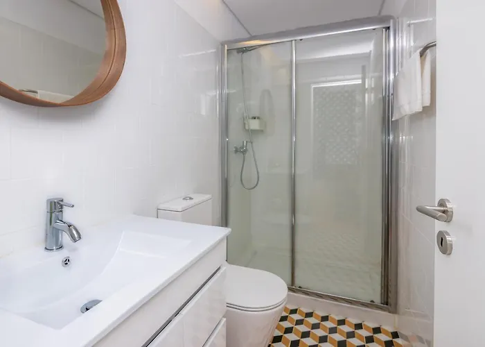 Apartmán Cost Parking - Private Garden - Almada 392 *