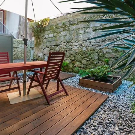 Apartment Cost Parking - Private Garden - Almada 392 *