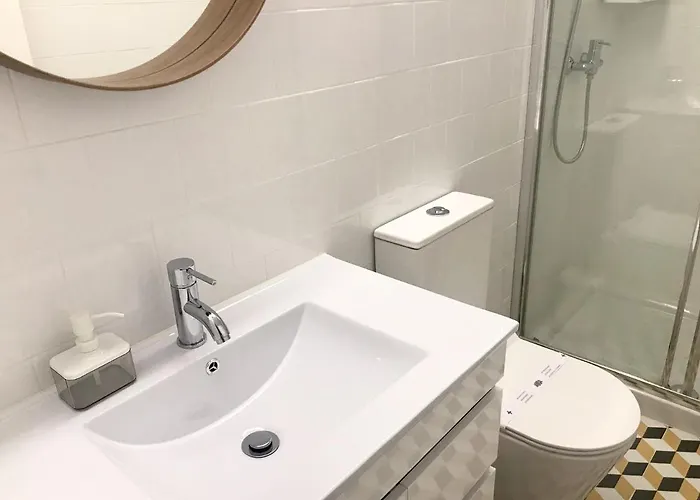 Cost Parking - Private Garden - Almada 392 Apartament *