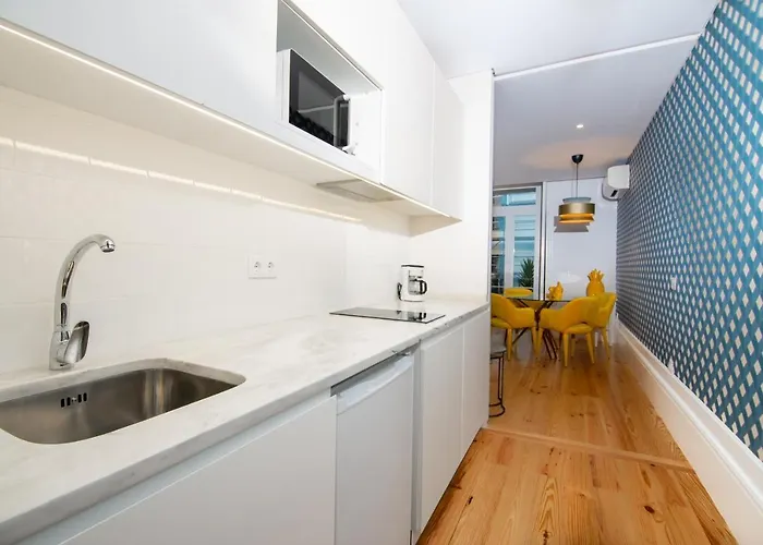 Cost Parking - Private Garden - Almada 392